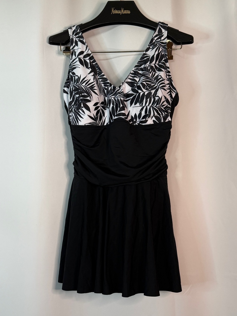 Younique Black & White Leaf-Print One-Piece Swimsuit Dress
